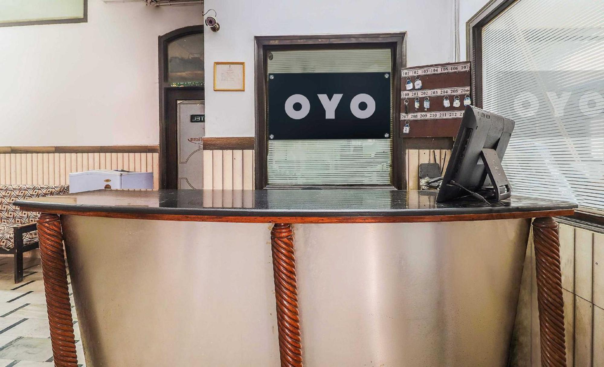 OYO 38775 Hotel Prem Chunaria Moradabad Bagian luar foto