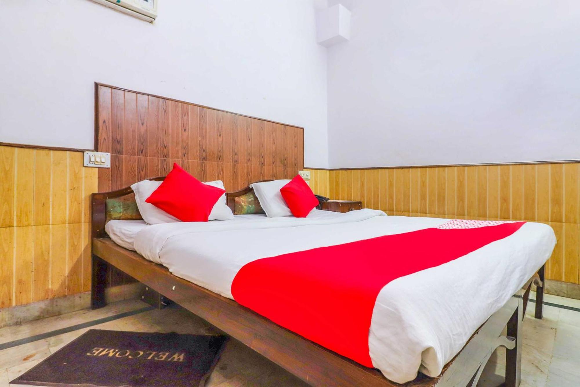 OYO 38775 Hotel Prem Chunaria Moradabad Bagian luar foto