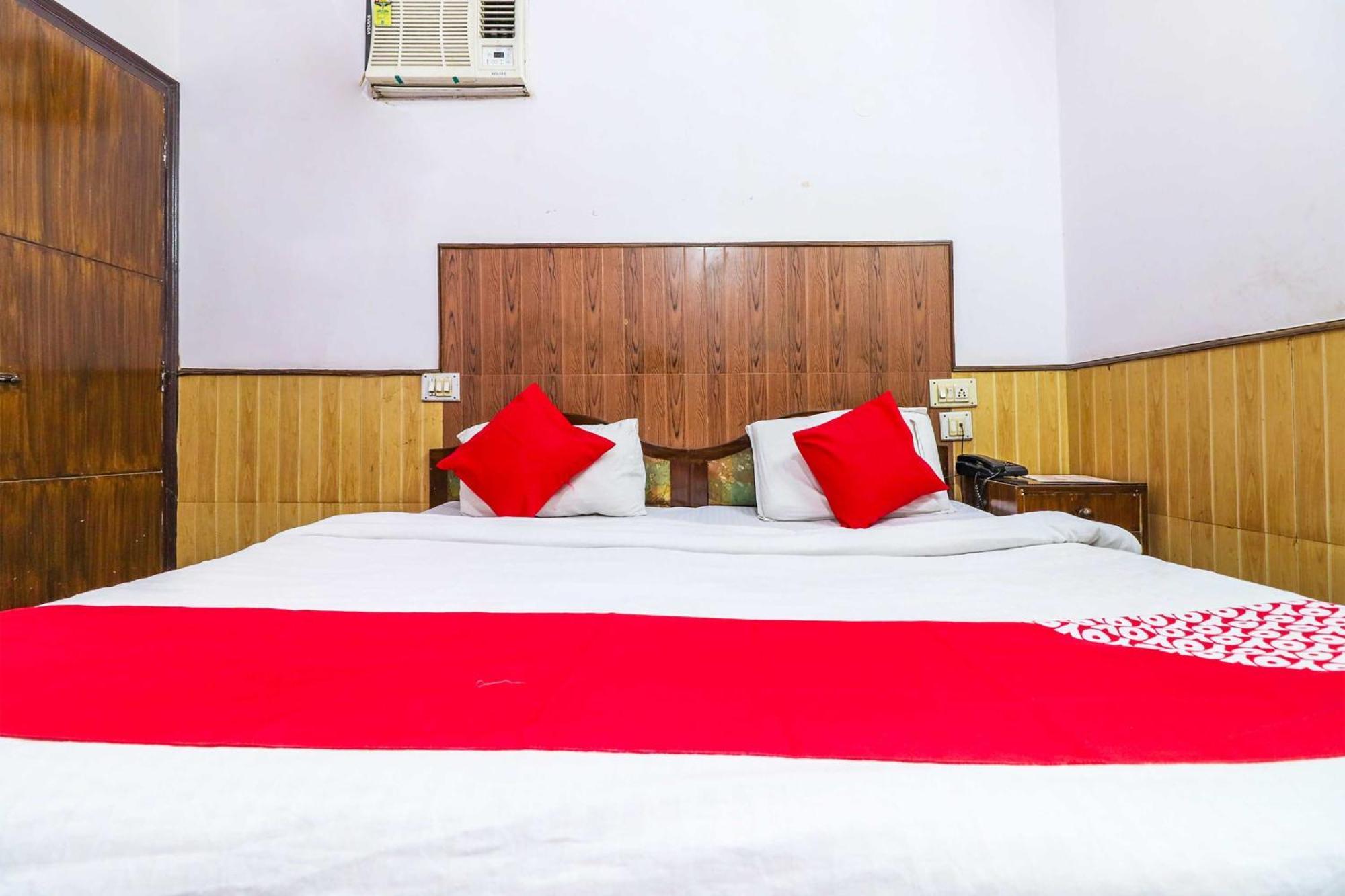 OYO 38775 Hotel Prem Chunaria Moradabad Bagian luar foto